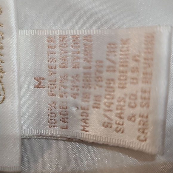 Intimo Amore Belted Robe Off White Satiny Lace Insets Pockets. Size M EUC - Picture 9 of 10